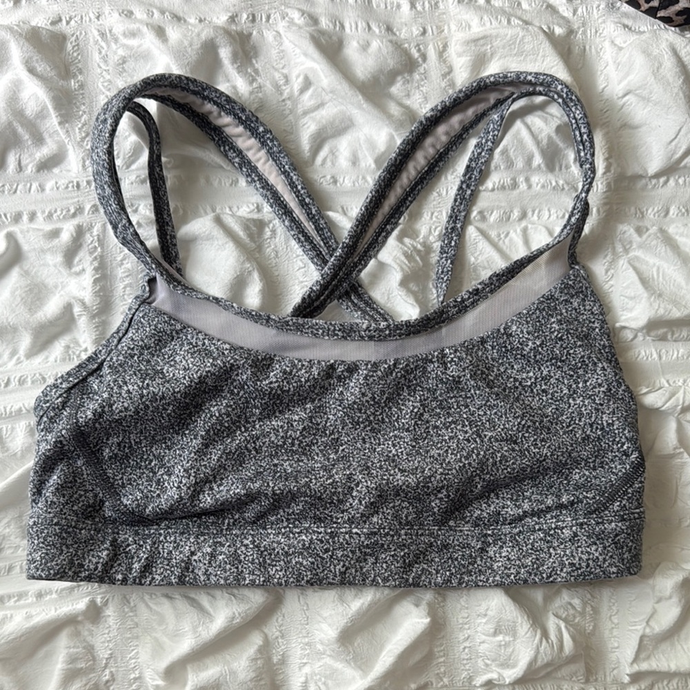 Lululemon sports bra